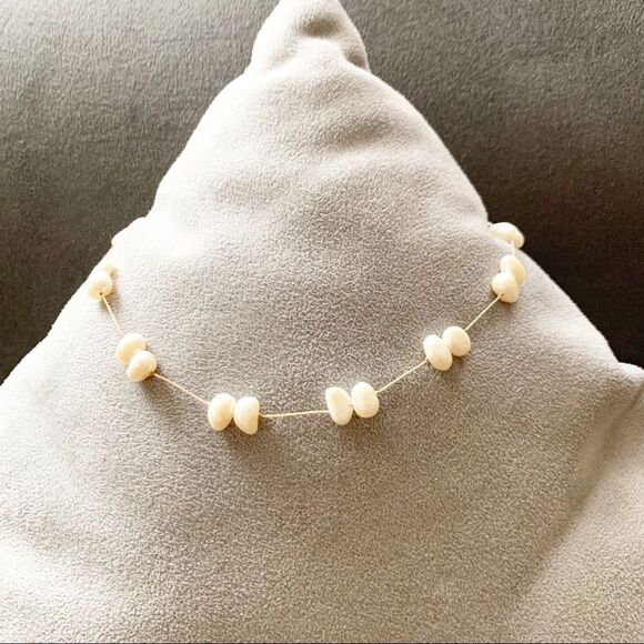 EXPRESS Pearl String Choker Necklace - Picture 4 of 4